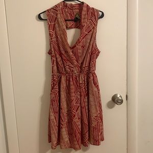 Sleeveless Aztec print dress with pockets